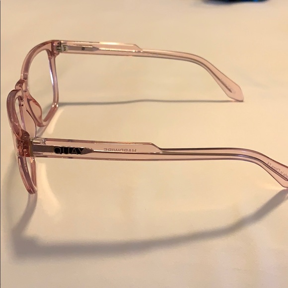 Quay Glasses - Picture 2 of 3